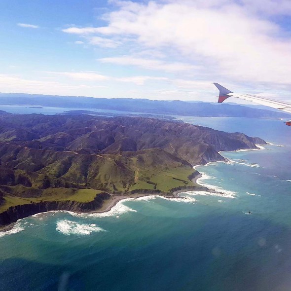 flight auckland to wellington