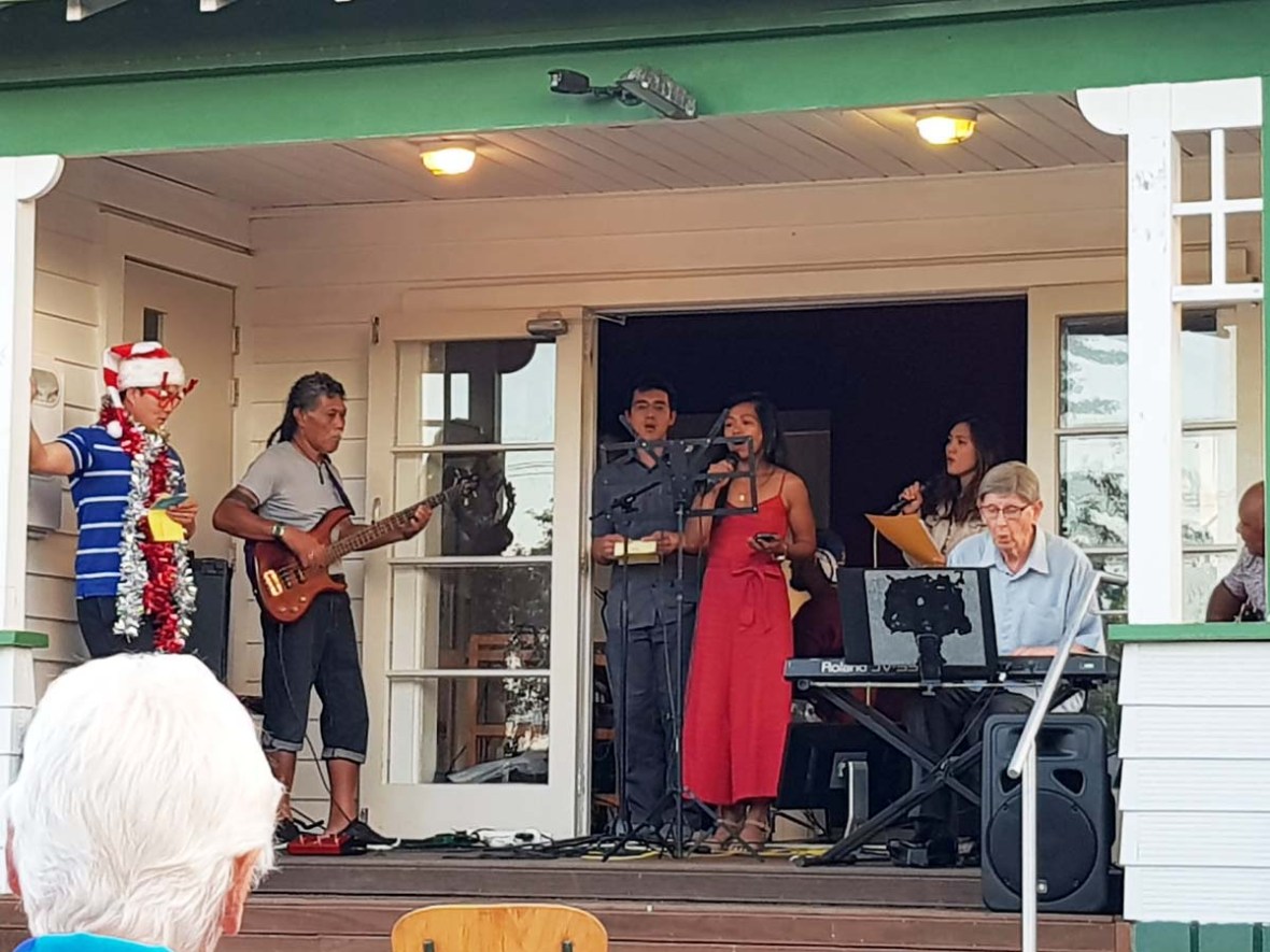 mangere christmas carol