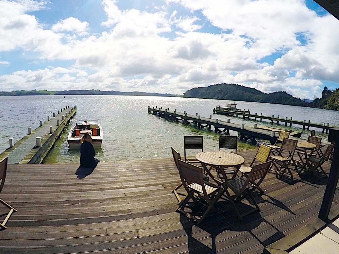 lake rotoiti hot pools