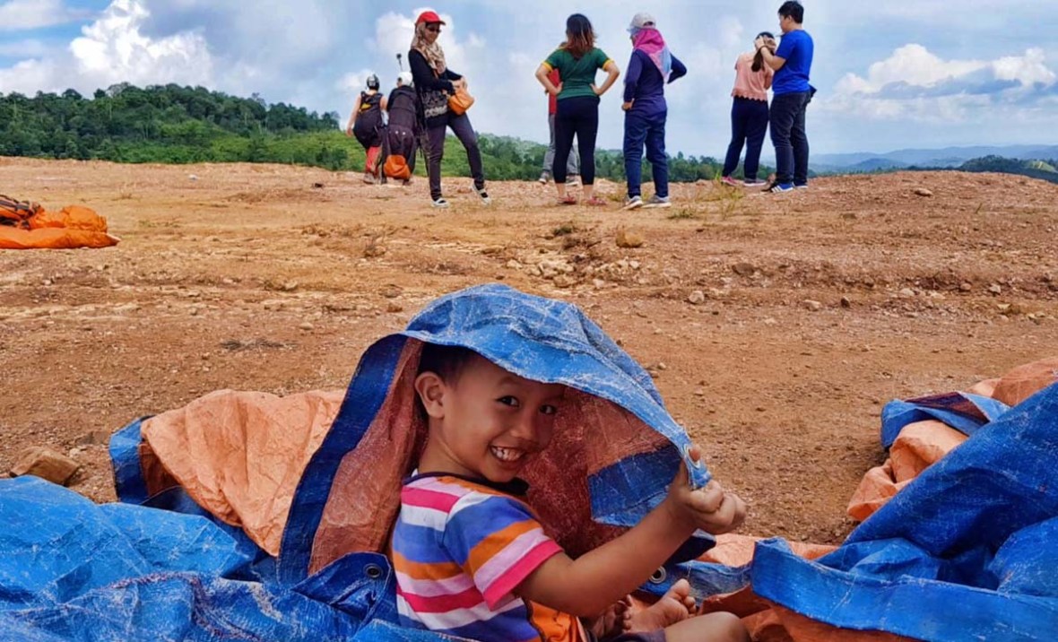 paragliding tambunan sabah malaysia