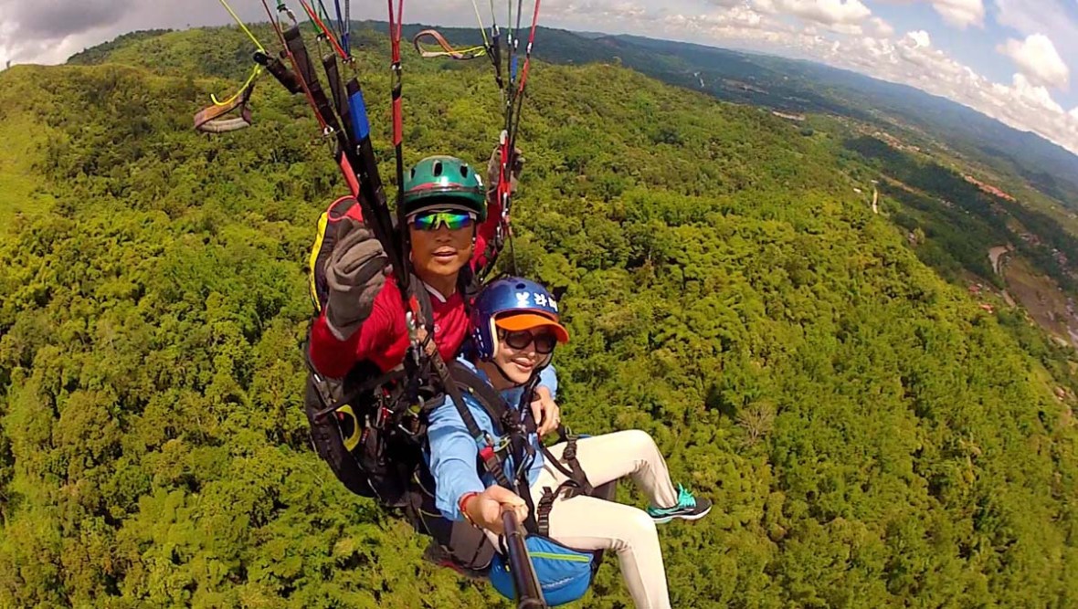 tambunan paragliding sabah malaysia