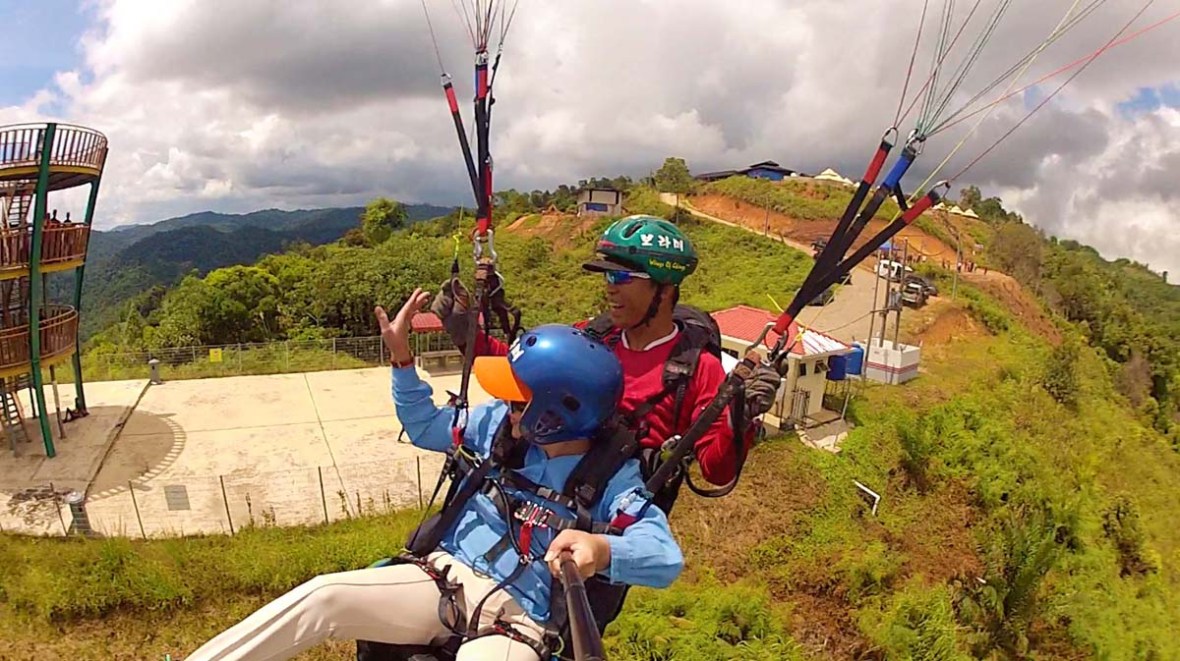 tambunan paragliding sabah malaysia