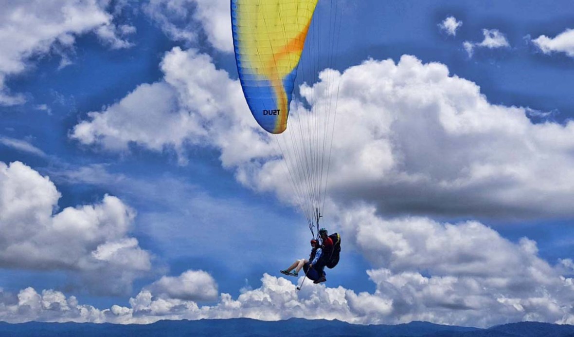 tambunan paragliding sabah malaysia