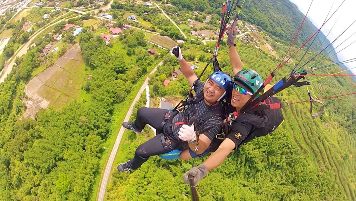 tambunan paragliding sabah