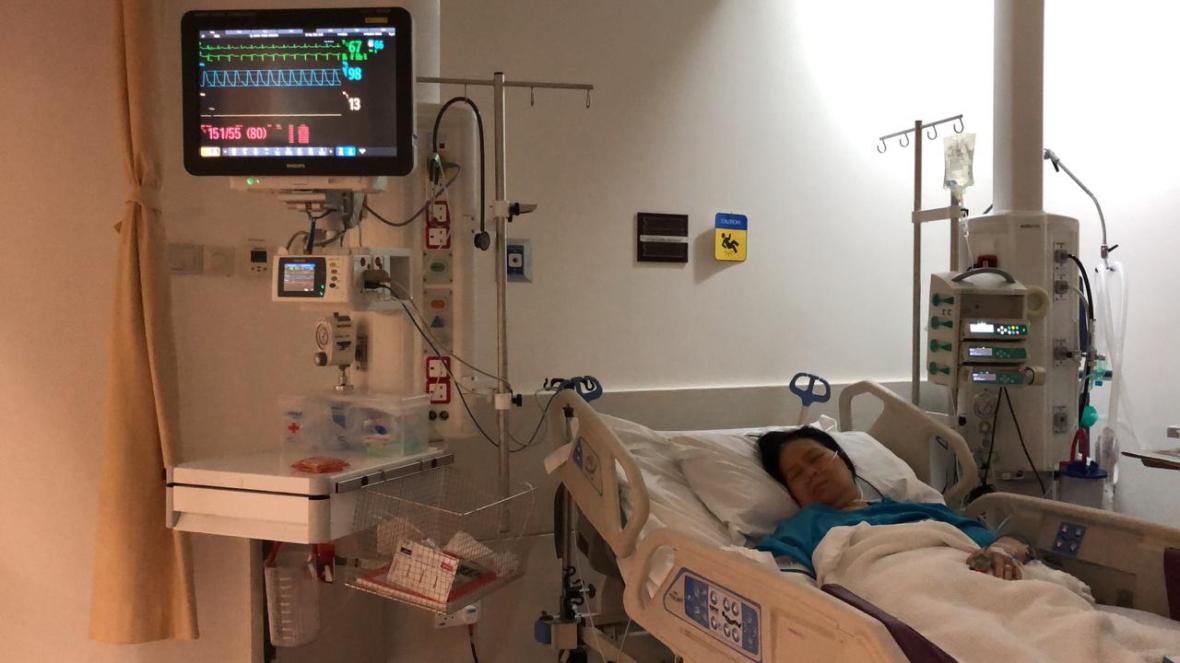 gloria lucasi singapore hospital