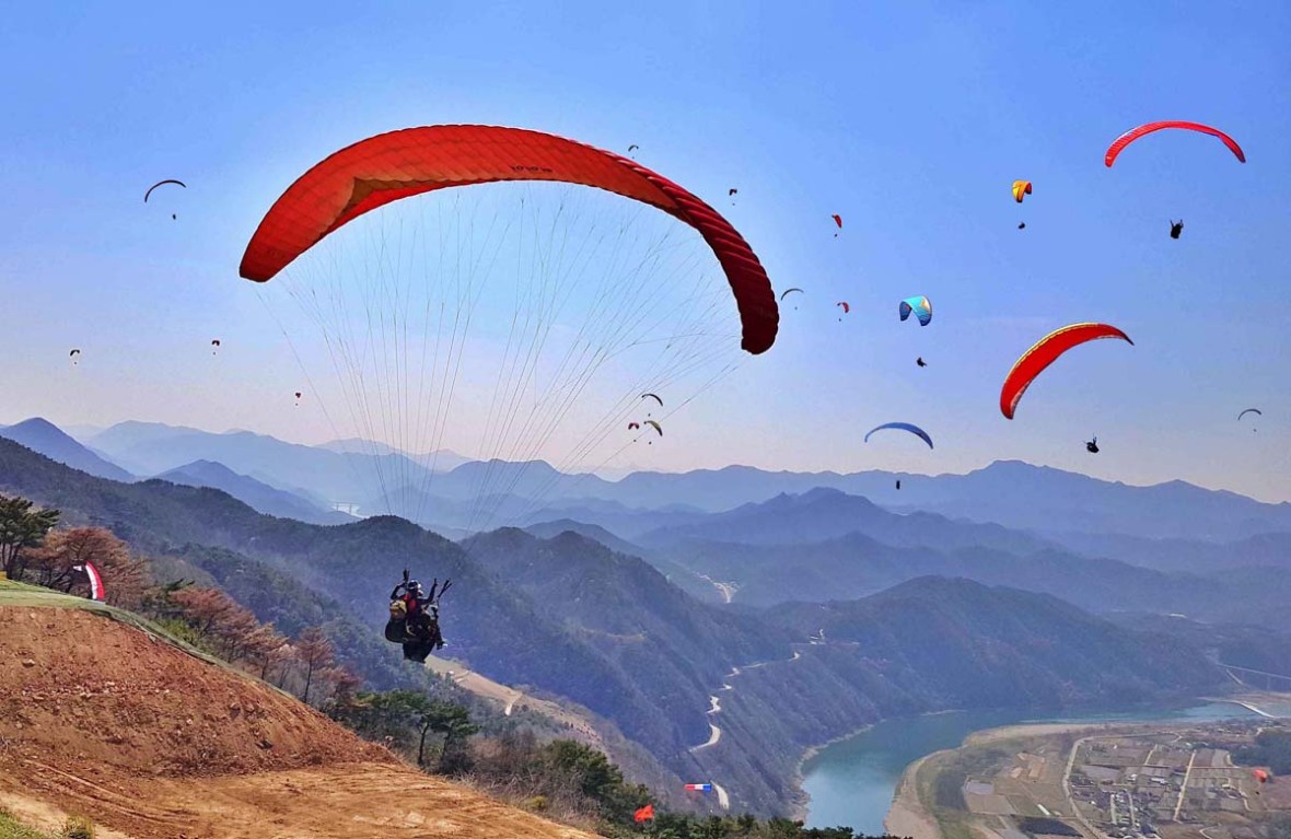 awesome paragliding danyang 단양청춘패러글라이딩